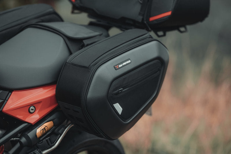 ZESTAW SAKW PRO BLAZE H I STELAŻY SW-MOTECH KAWASAKI Z750 (06-12)/Z750R (11-12) BLACK