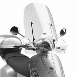 GIVI SZYBA PRZEŹROCZYSTA (51,5Hx69,5W) PIAGGIO Vespa LX 50-125-150 (05 > 14) / Vespa GTS 125-300 Super (08 > 16) (WYMAGA A104A)