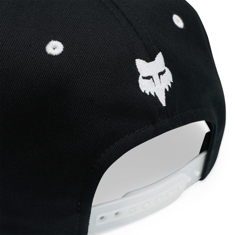 CZAPKA Z DASZKIEM FOX SINCE 74 SNAPBACK BLACK