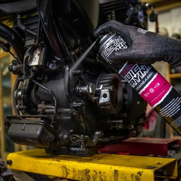 Szybkoschnący odtłuszczacz uniwersalny, pod wysokim ciśnieniem - 750ml MUC-OFF