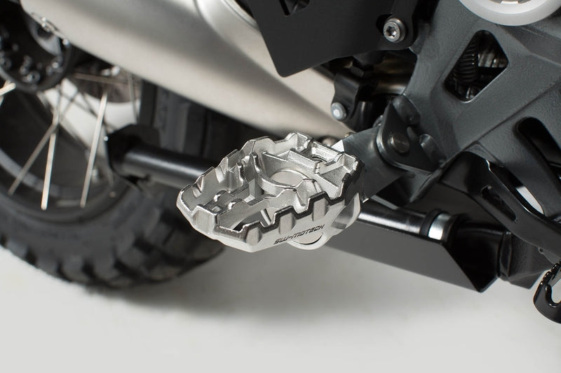 PODNÓŻKI EVO SW-MOTECH BMW R1200GS R1250GS R1300 GS BLACK/SILVER