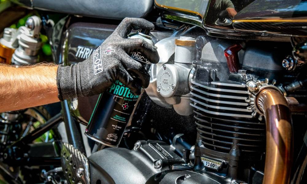 Zestaw kosmetyków do ochrony lakieru, mycia i czyszczenia motocykla Care Duo MUC-OFF
