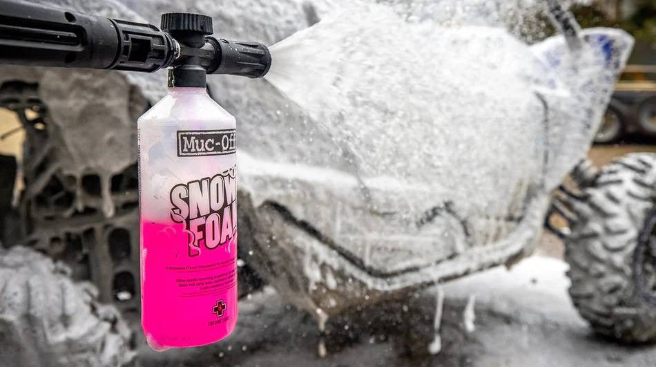 MUC-OFF aktywna piana do mycia motocykla, samochodu - 1L - SNOW FOAM