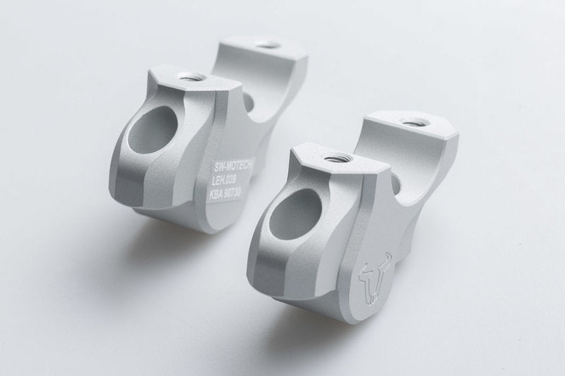 ZESTAW PODWYŻSZAJĄCY KIEROWNICĘ SW-MOTECH BMW MODELS PODWYŻSZENIE 32MM PRZESUNIĘCIE 20MM SILVER