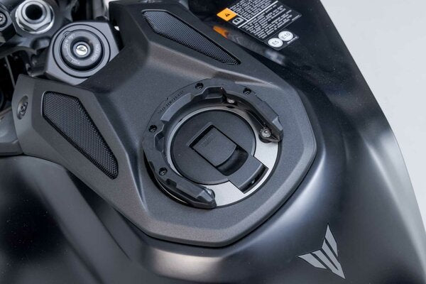 UCHWYT MOCUJĄCY TANKRING PRO SW-MOTECH YAMAHA MT-09 (23-) BLACK