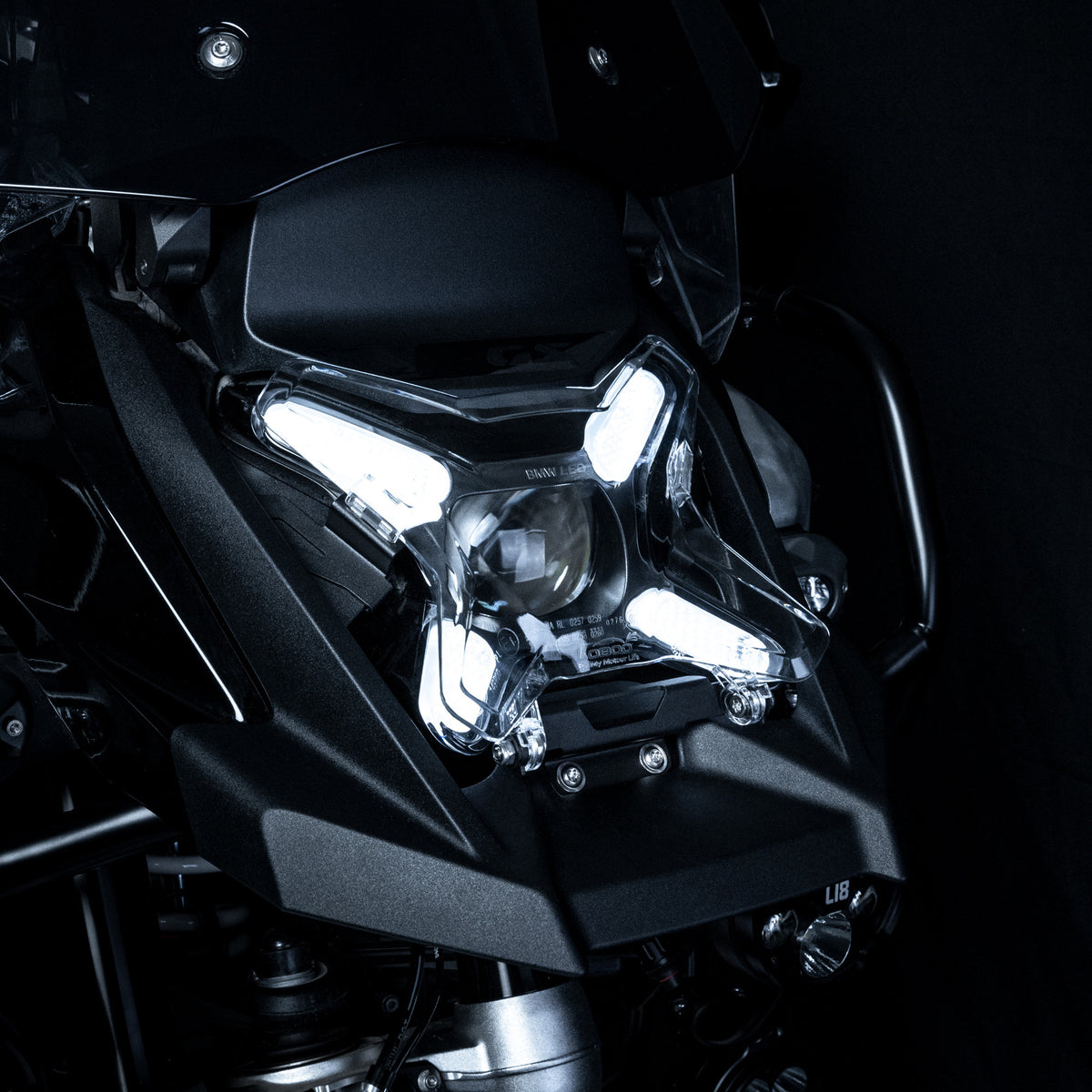 LOBOO Osłona przedniego reflektora do BMW R1300GS ADVENTURE (2024-), przezroczysta