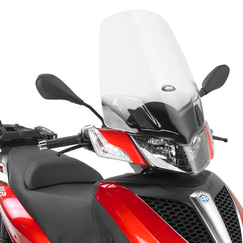 GIVI SZYBA PRZEŹROCZYSTA 57 x 44,5 cm (H x W) - PIAGGIO > MP3 YOURBAN 125-300 (11 > 18)