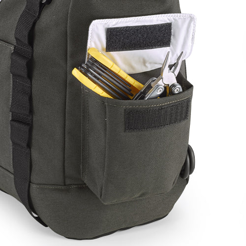KAPPA TORBA NA SIEDZENIE, BAGAŻNIK LUB RAMIĘ 26L (WYS. 29 X SZER. 48 X GŁ. 19CM) KOLOR OLIWKOWY CIEMNY (CAFE RACER RAMBLER) – zdjęcie 4